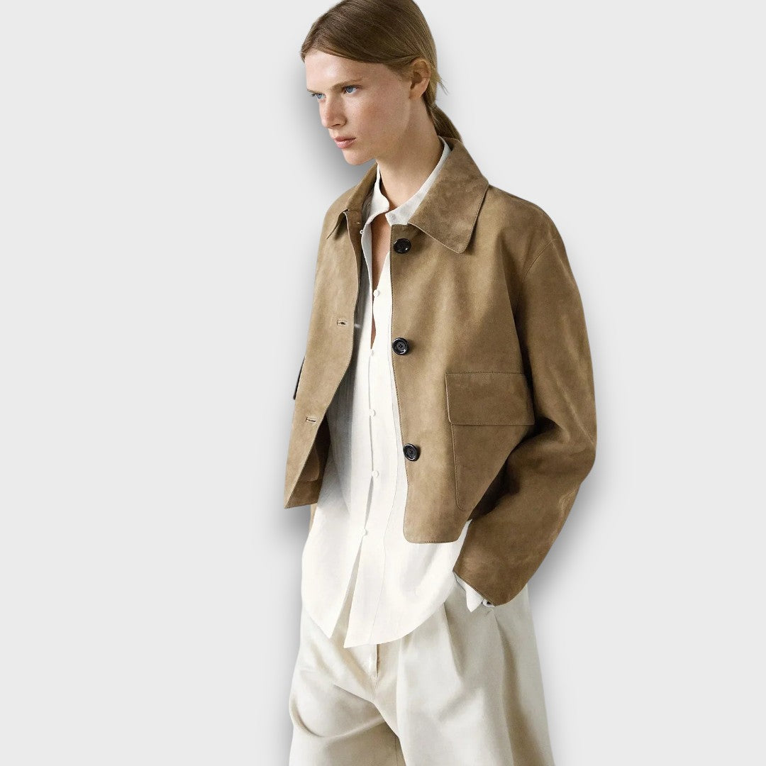 Naomi – Elegante suede jas met klassieke snit
