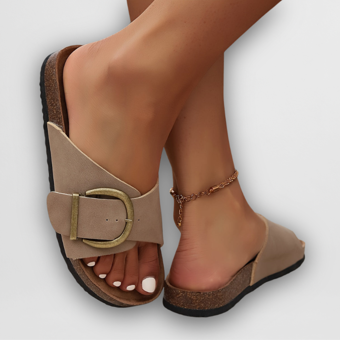 Ilaria | Gladde Glijcomfortsandalen