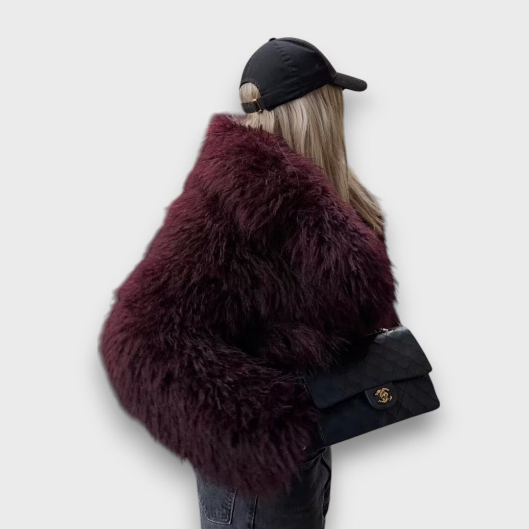 Mile – Luxe ecologische bont in een diepe bordeaux kleur