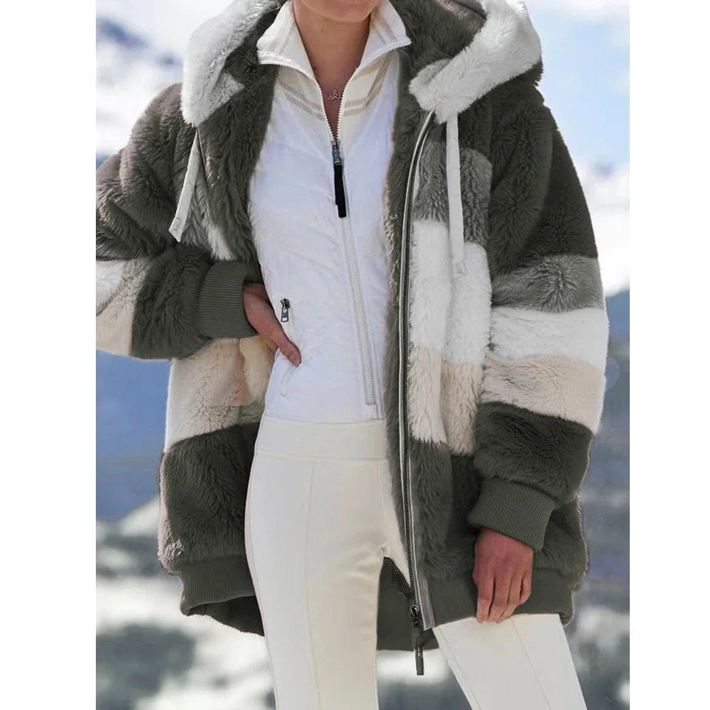 Hazel | Oversized jas met capuchon, zakken en ritssluiting