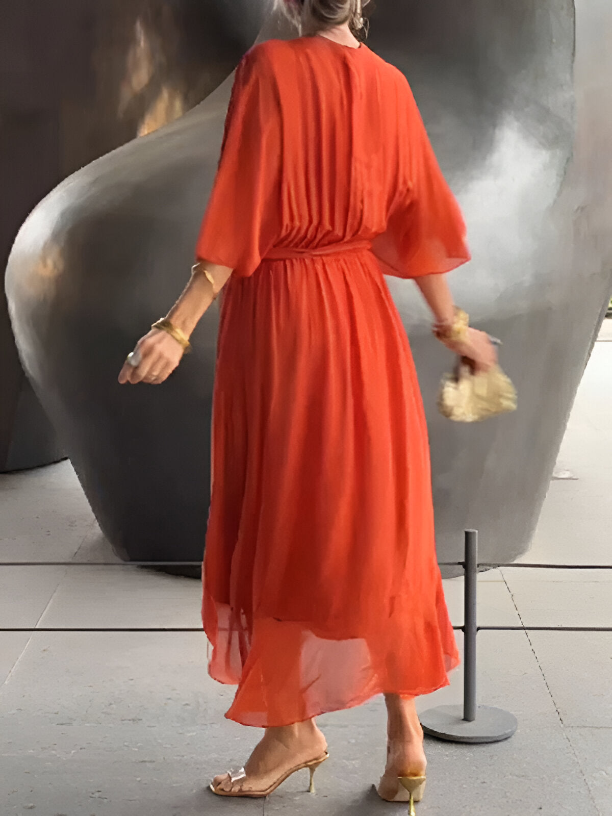 Koelman | Chiffon Jurk met V-Hals – Licht, Vloeiend & Verfijnd