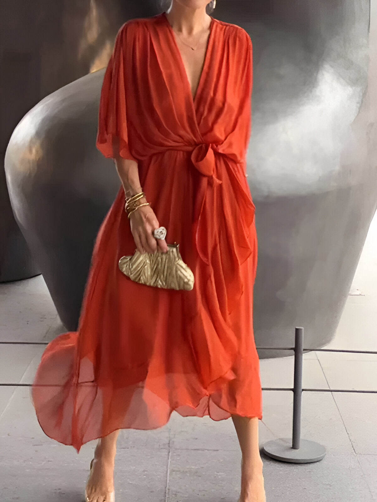 Koelman | Chiffon Jurk met V-Hals – Licht, Vloeiend & Verfijnd
