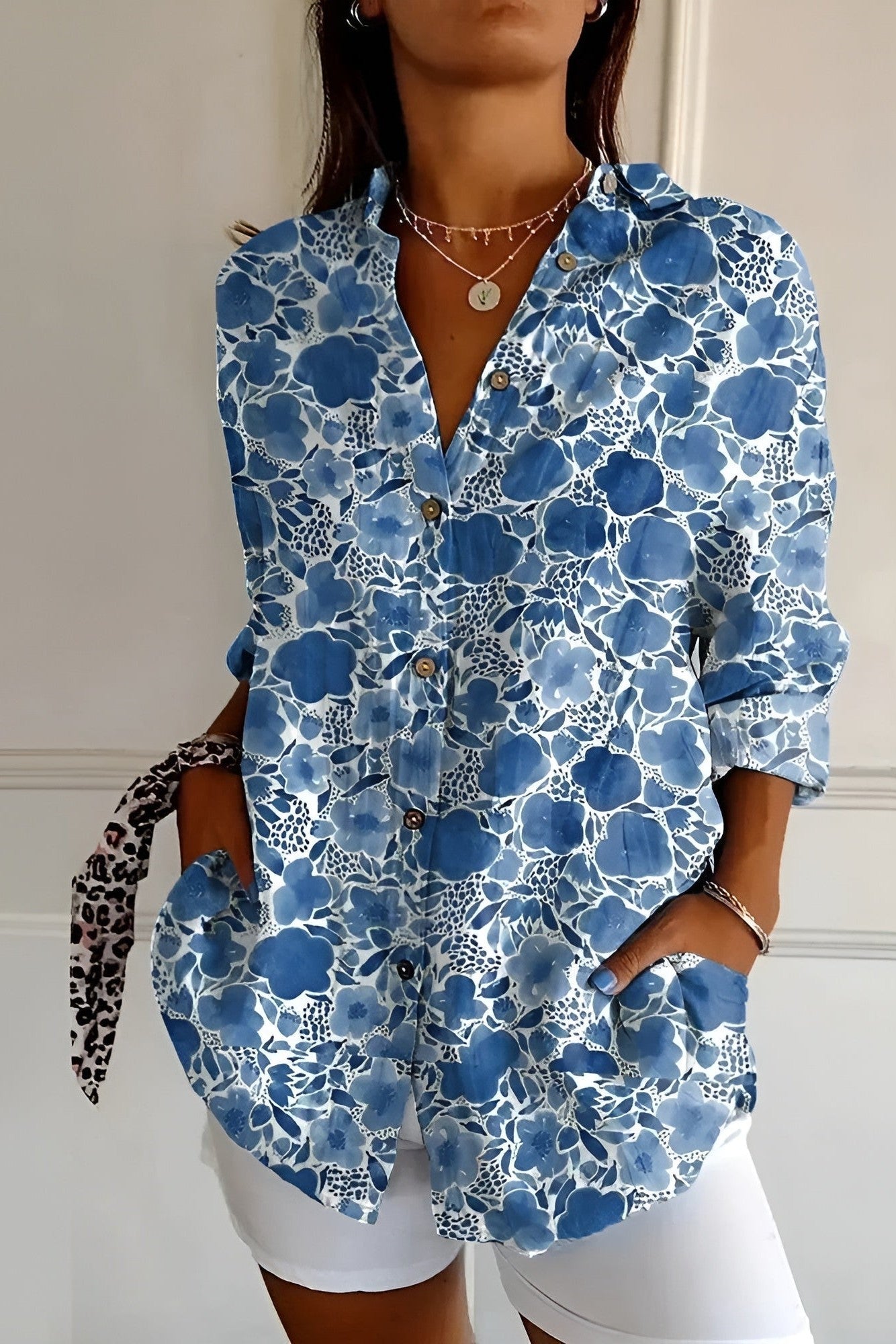 Indigo Bloem β Bloemenblouse