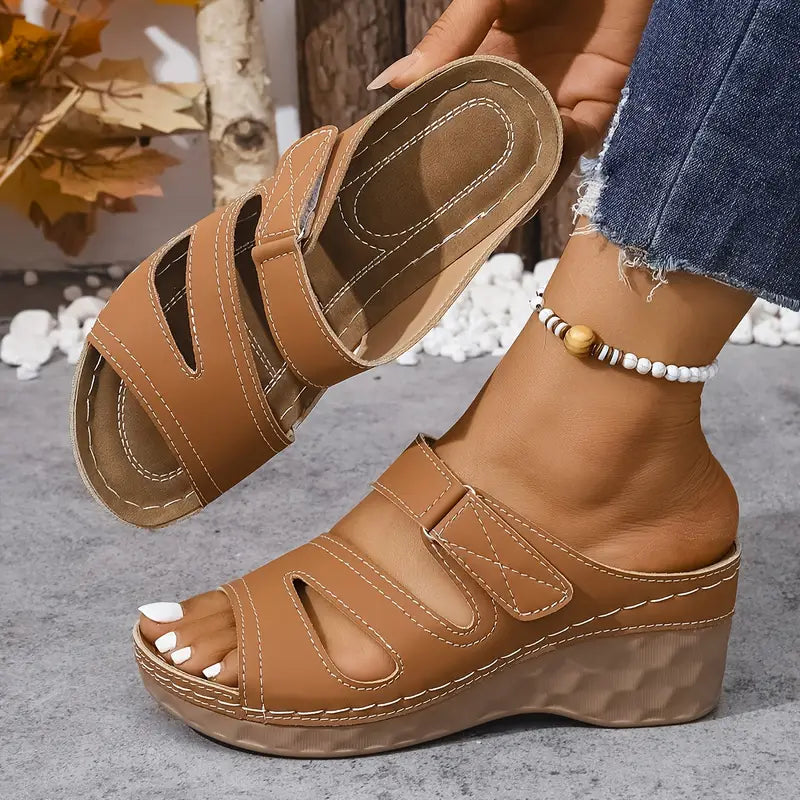 Rowella - Elegante sandaal met plateau en band