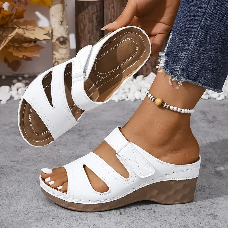 Rowella - Elegante sandaal met plateau en band