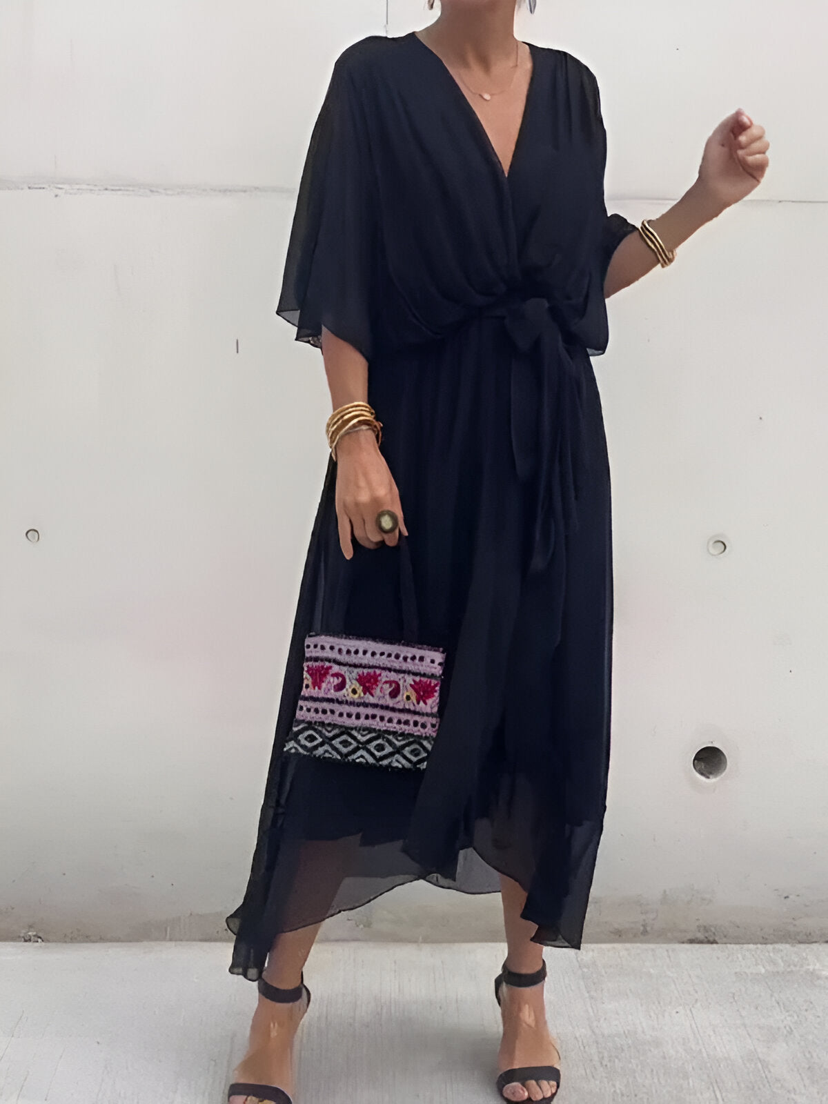 Koelman | Chiffon Jurk met V-Hals – Licht, Vloeiend & Verfijnd