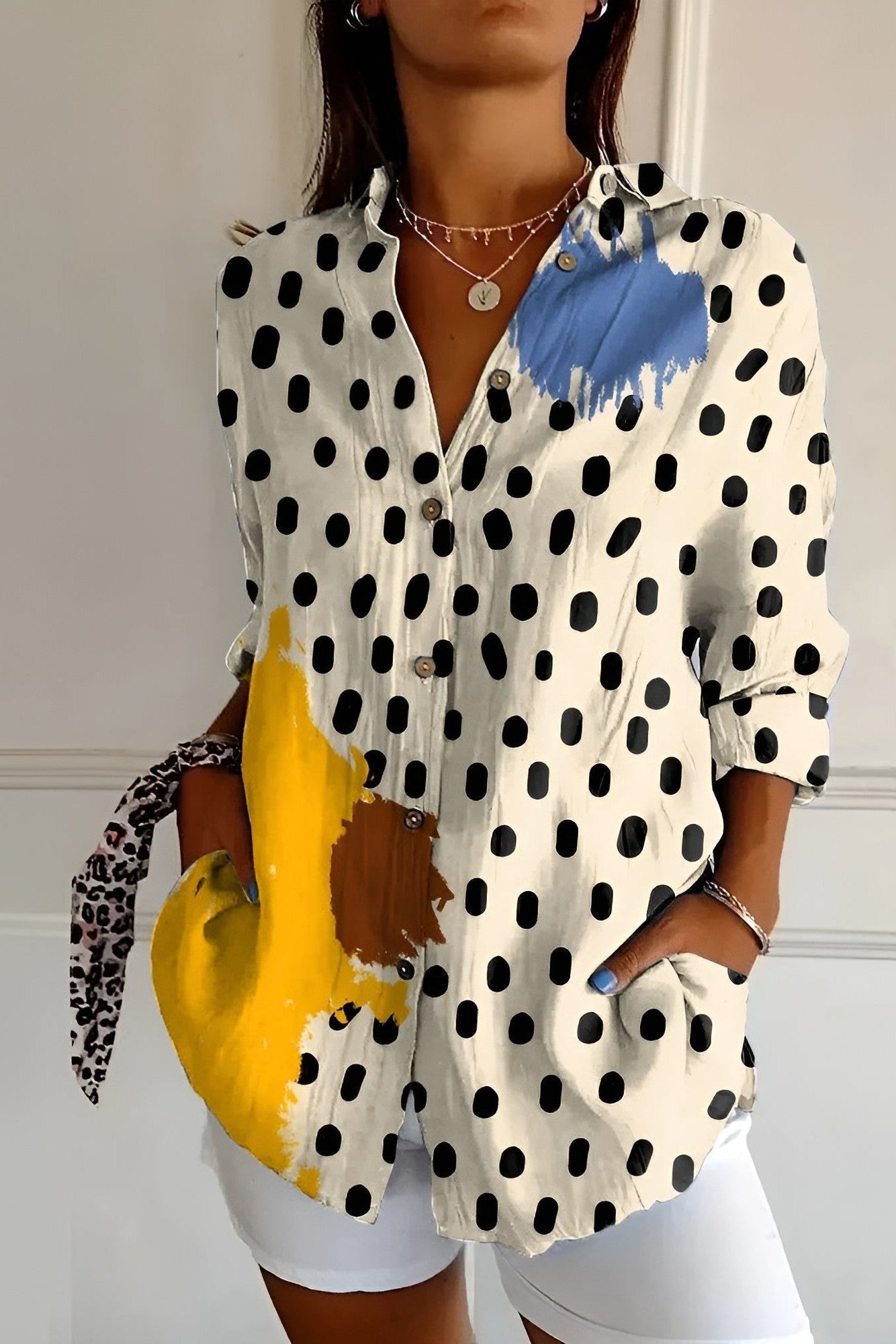 Mod Dot Bloom – Bloemige Blouse
